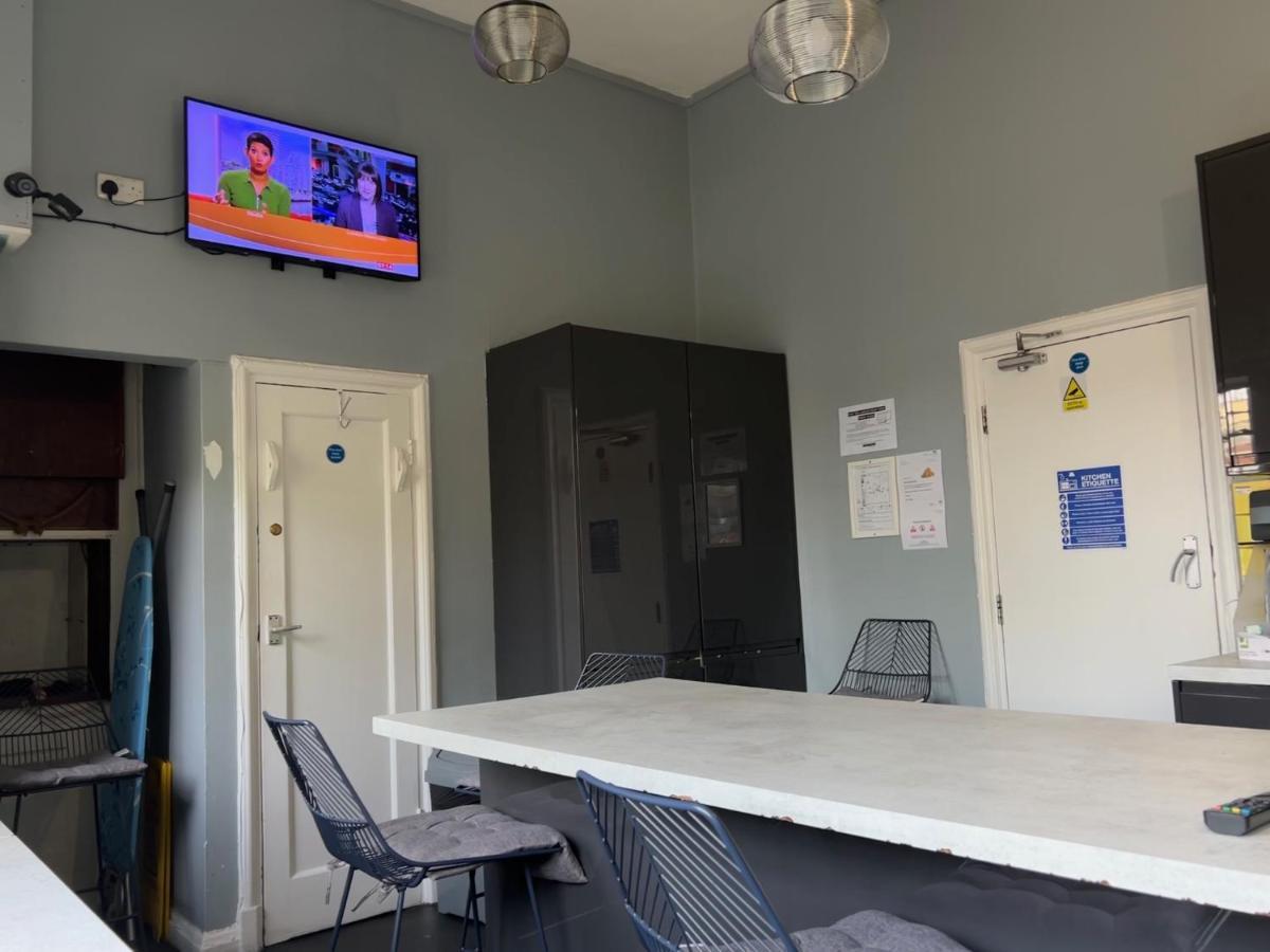 Cricketers Hostel London Exterior photo
